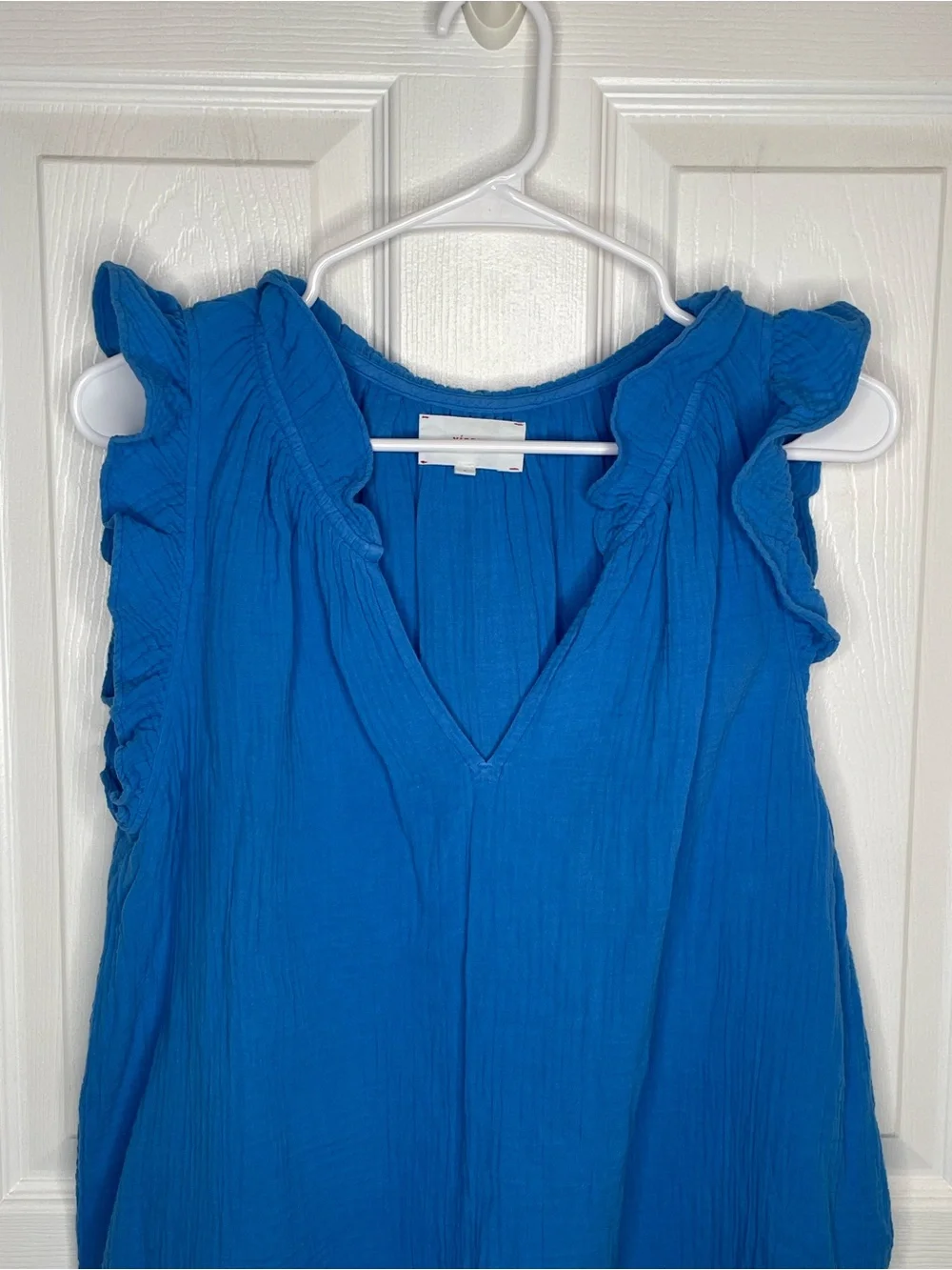 Xirena 100% Cotton Poplin Ruffle Trim V-Neck Tank Top Gauzy in Nautical Blue S - Picture 5 of 11